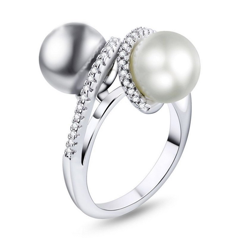 925 Sterling Silver Classic Pearls And Cubic Zirconia Stones Ring Rhodium Plated