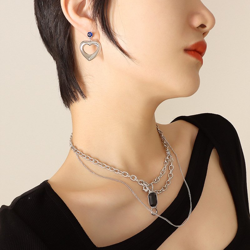 Heart-shaped Gold-plated Stainless Steel Earrings - Image 3