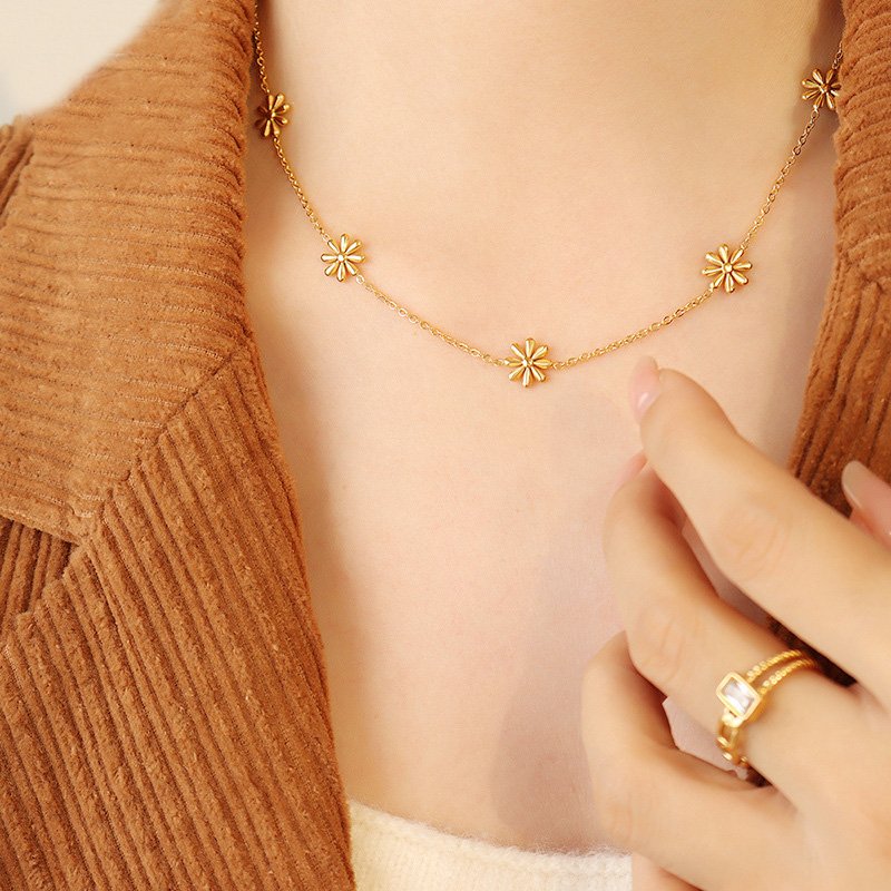 Daisy Flower Gold Stainless Steel Pendant - Image 4