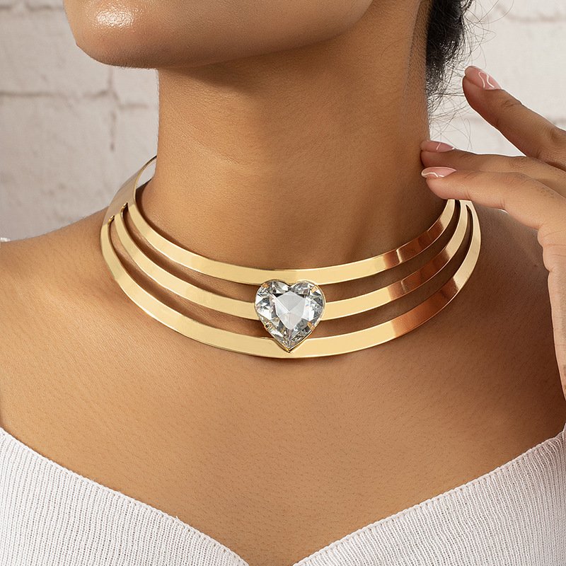 Venusacc Rhinestone Heart Decor Hollow Out Choker - Image 2