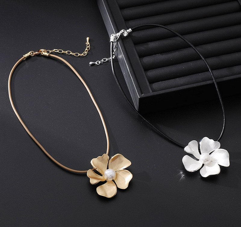 Venusacc Flower Peal Necklace Pendant - Image 2