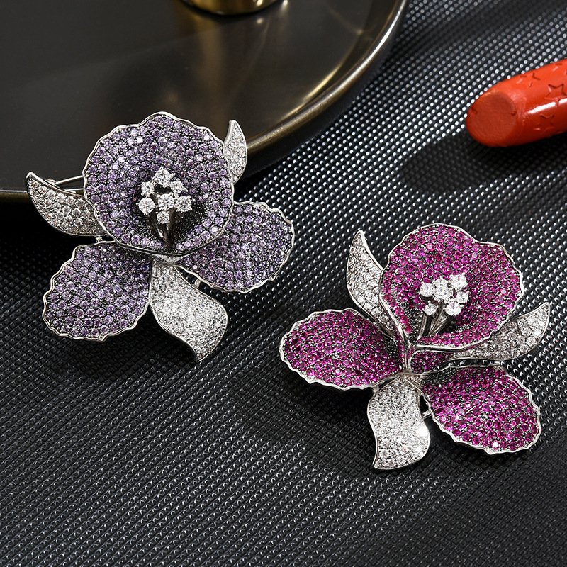 Fashion Crystal Camellias Customized Brooch - Image 2