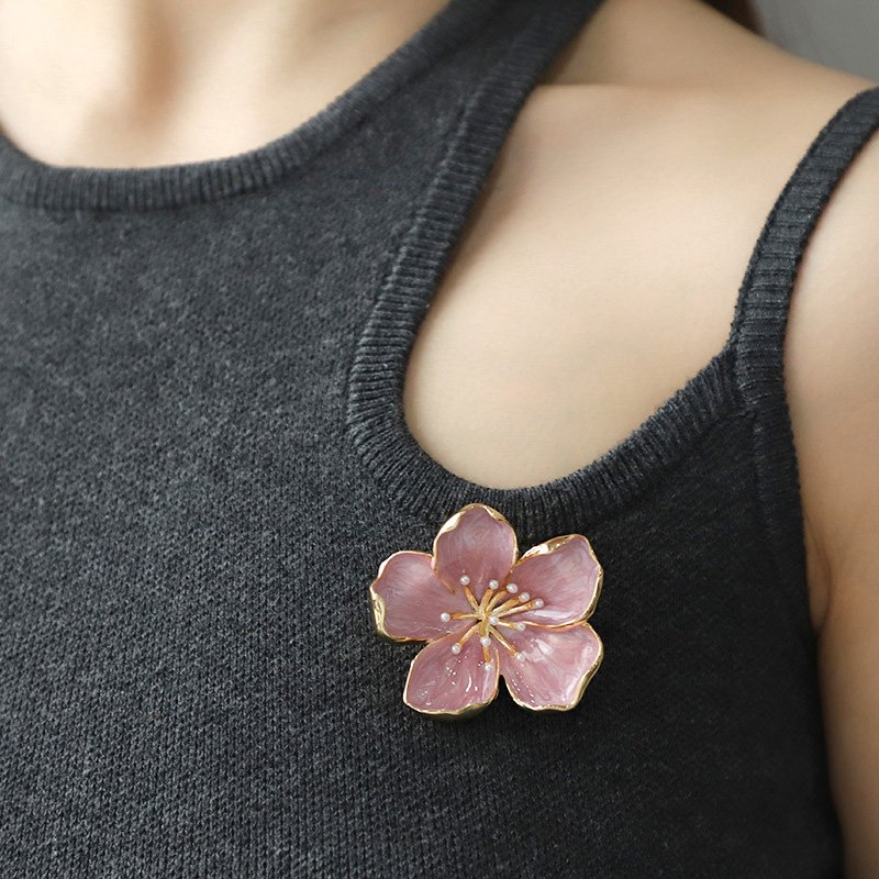 Fashion Enamel Flower Custom Brooch - Image 2