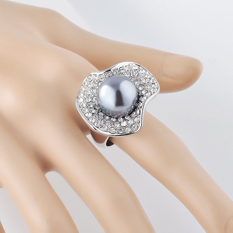 White Gold Black Pearl and Diamond Ring-VENUSACC White Gold Black Pearl and Diamond Ring-VENUSACC